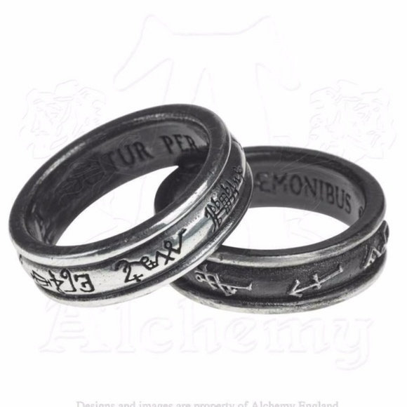 Demon Black Angel White 2 Ring Angelic set Alchemy Gothic sz 7 Made in England - Picture 5 of 5
